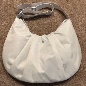 Pleated shoulder Bag